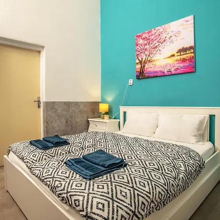 Apartment Grand Near Dancing House *