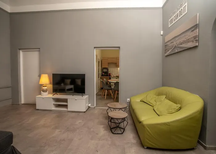 Apartamento Grand Near Dancing House Praga